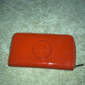 Tory Burch patent leather large wallet